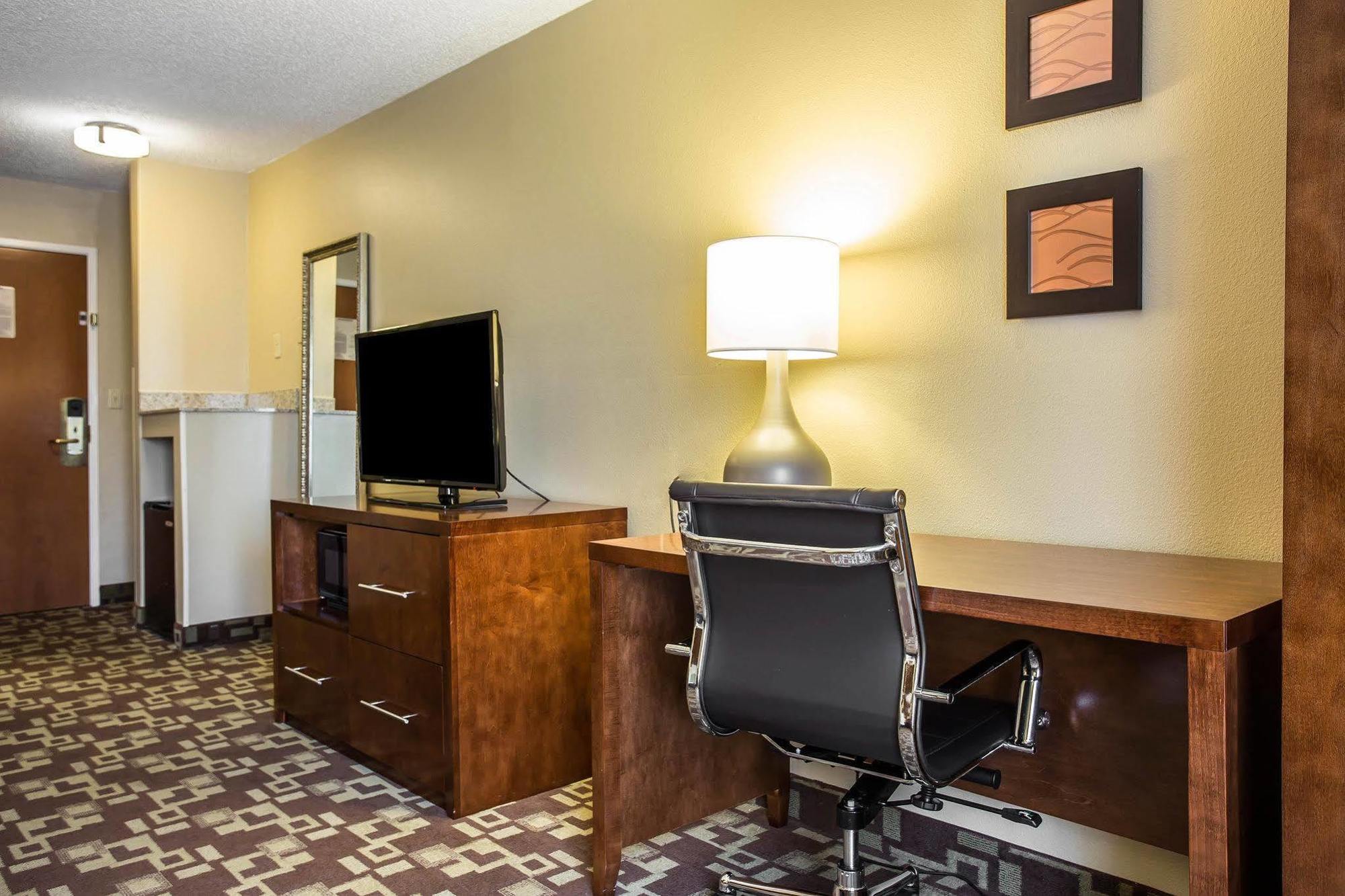 Comfort Inn & Suites Walterboro I-95 Екстер'єр фото
